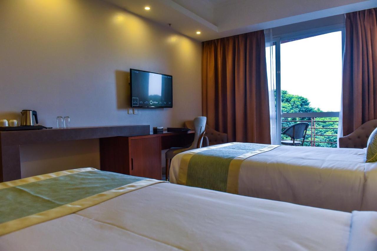 Admas Grand Hotel Entebbe Extérieur photo