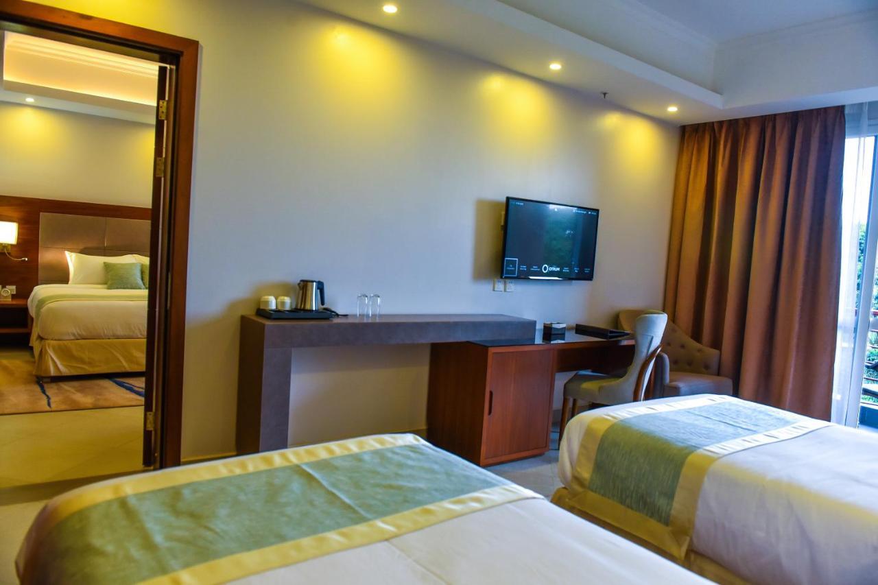 Admas Grand Hotel Entebbe Extérieur photo