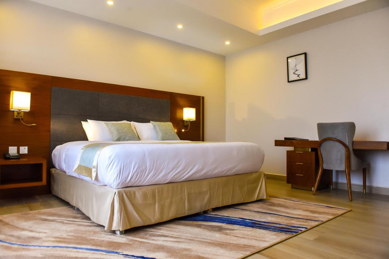 Admas Grand Hotel Entebbe Extérieur photo